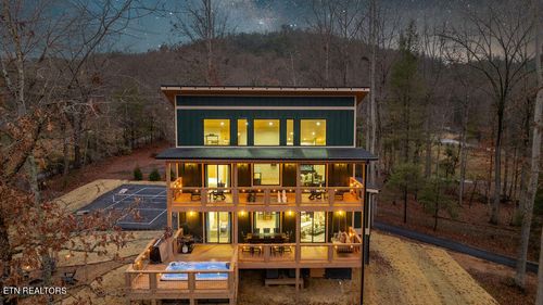 3157 Wears Dr, Sevierville, TN, 37862-8229 | Card Image