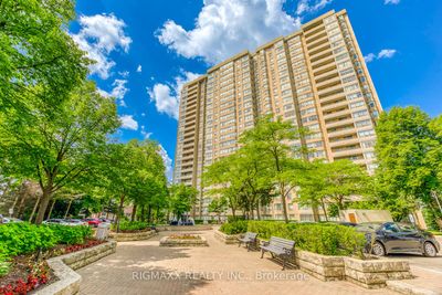 1208 - 30 Malta Ave, Condo with 3 bedrooms, 2 bathrooms and 2 parking in Brampton ON | Image 2