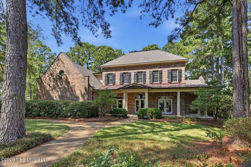 415 Pembrooke Dr, Madison, MS, 39110-8638 | Card Image