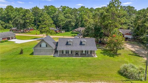 201 Willow Dr, Glennville, GA, 30427-2733 | Card Image
