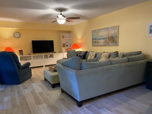 8010 80th Way, West Palm Beach, FL, 33407-6780 | Card Image