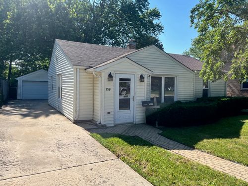 158 N Pershing Ave, Mundelein, IL, 60060-2154 | Card Image