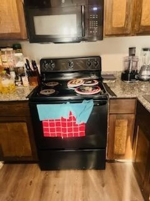 105-9837 Walnut St, Dallas, TX, 75243-8870 | Card Image