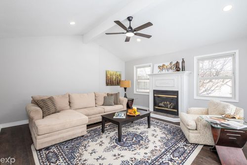 716 Commercial St, Commerce Township, MI, 48382-2924 | Card Image