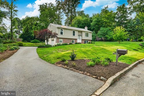 2602 Pheasant Run Ln, Spring City, PA, 19475-2519 | Card Image