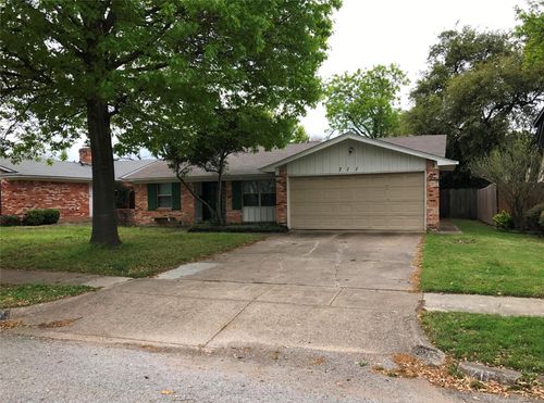 711 Melrose Dr, Richardson, TX, 75080-4111 | Card Image