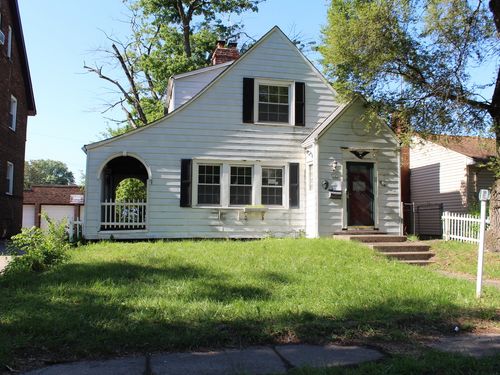 306 Elizabeth St, Calumet City, IL, 60409-5217 | Card Image