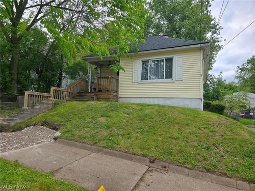 715 Gardendale Ave, Akron, OH, 44310-4031 | Card Image