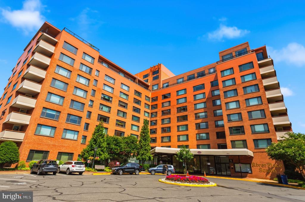 Residential in ARLINGTON 3