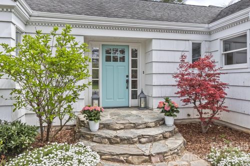 16 Hilltop Rd, Asheville, NC, 28803-3018 | Card Image