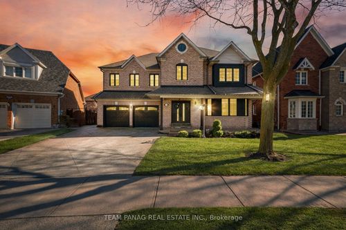 13 Donwoods Crt, Brampton, ON, L6P1C5 | Card Image