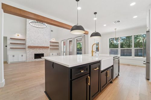 7 Clearbend Pl, The Woodlands, TX, 77384-5003 | Card Image