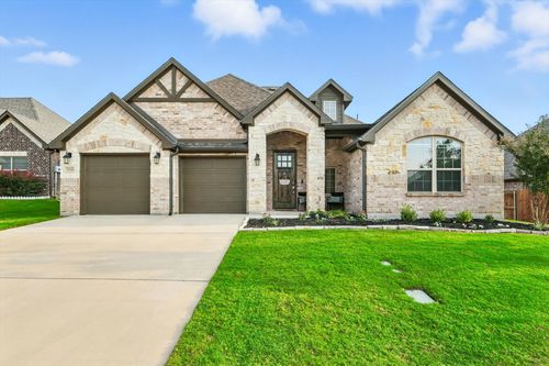 705 Chaparral Rd, Sanger, TX, 76266-6859 | Card Image