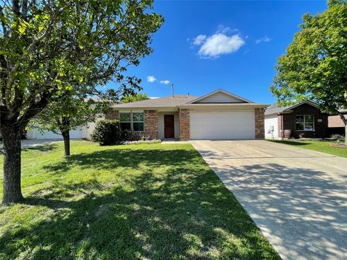 208 Spruce Dr, Kyle, TX, 78640-5729 | Card Image