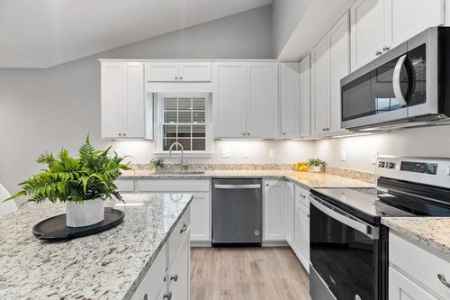 5 River Oak Dr, STAUNTON, VA, 24401 | Card Image