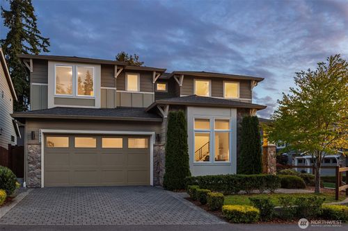11-20045 10th Ave Nw, Shoreline, WA, 98177-2110 | Card Image