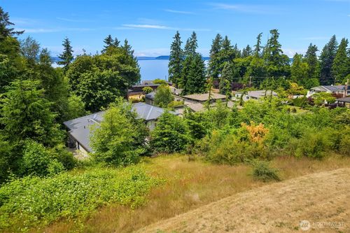 8036 Cyrus Pl, Edmonds, WA, 98026-5028 | Card Image