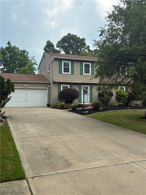 3805 Laurel Glenn Dr, Broadview Heights, OH, 44147-2714 | Card Image