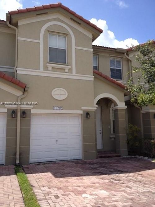 10762 Nw 80th Ln, Doral, FL, 33178-6052 | Card Image