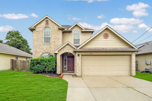 2214 Shady Pine Dr, Conroe, TX, 77301-3350 | Card Image