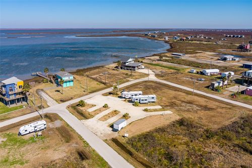1040 Rollover Ln, Gilchrist, TX, 77617 | Card Image