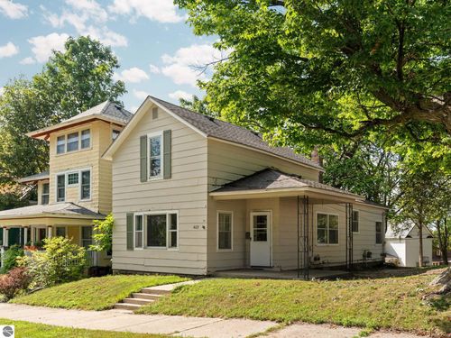 409 E Harris St, Cadillac, MI, 49601-2128 | Card Image
