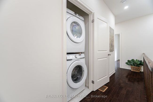 50 Block Rd, House attached with 4 bedrooms, 3 bathrooms and 1 parking in Brampton ON | Image 31