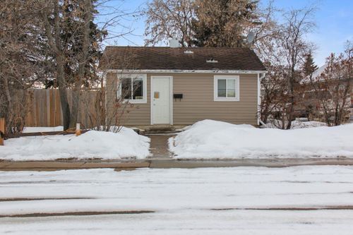 5510 49a St, Vegreville, AB, T9C1K4 | Card Image