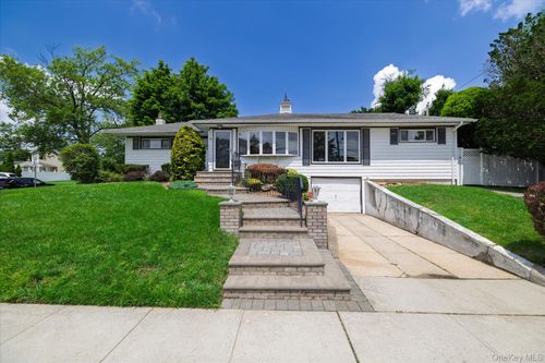 3695 Waverly Avenue, Hempstead, NY, 11783 | Card Image