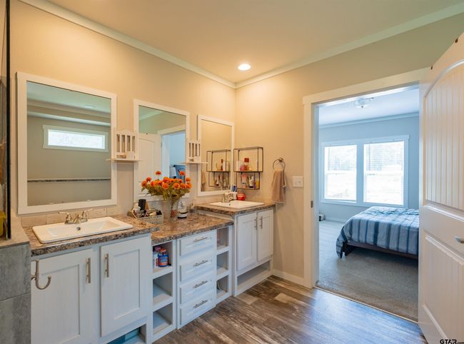 18877 County Road 15, House other with 3 bedrooms, 2 bathrooms and null parking in Tyler TX | Image 12