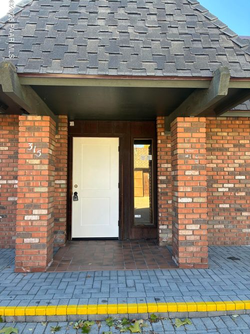 315 W Goodwin St, Prescott, AZ, 86303-4707 | Card Image