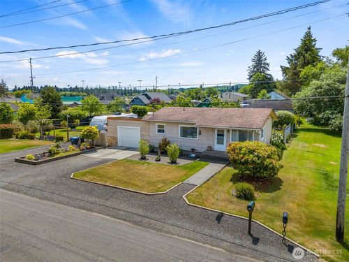 321 W Marion St, Aberdeen, WA, 98520-7720 | Card Image