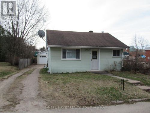 6 Hillcrest Ave, Deep River, ON, K0J1P0 | Card Image