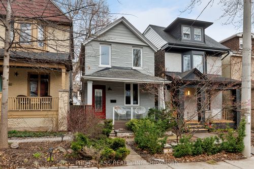 121 Galt Ave, Toronto, ON, M4M2Z4 | Card Image