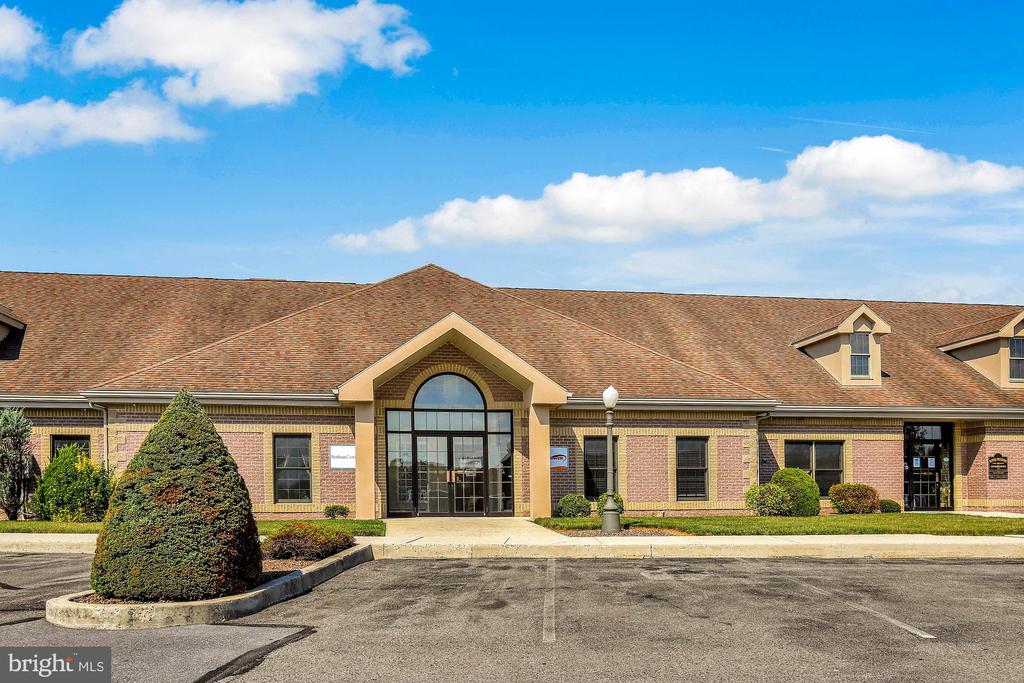 417 Phoenix Dr,Unit OFFICES, Chambersburg, PA 17201