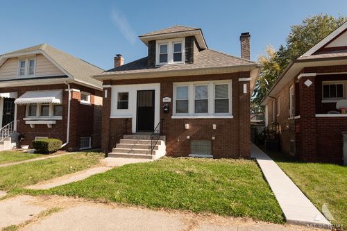8917 S Elizabeth St, Chicago, IL, 60620-3418 | Card Image