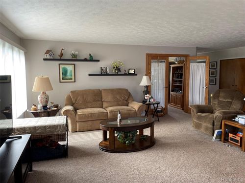 683 S Augres River Dr, Au Gres, MI, 48703-9540 | Card Image