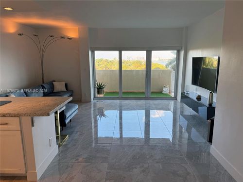 apt-5q-880 Ne 69th St, Miami, FL, 33138-5748 | Card Image