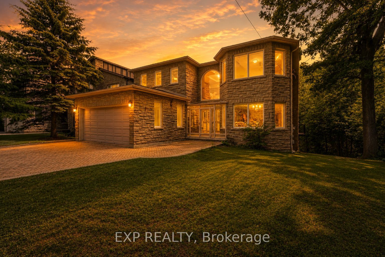 Residential in Richmond Hill 2