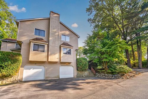 83-83 Arrowhead Cir, Ashland, MA, 01721-3906 | Card Image