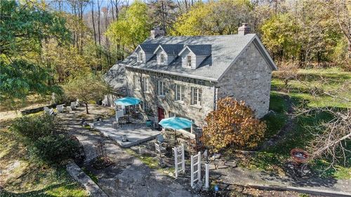 424 Bronck Mill Rd, West Coxsackie, NY, 12192-1212 | Card Image