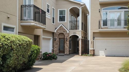 305 Reinerman St, Houston, TX, 77007-7230 | Card Image