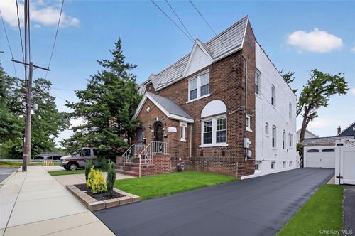 94-45 243rd Street, Hempstead, NY, 11001 | Card Image