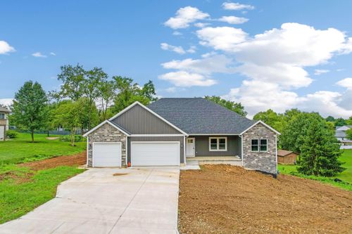301 River Oaks Dr, Heath, OH, 43056-8242 | Card Image