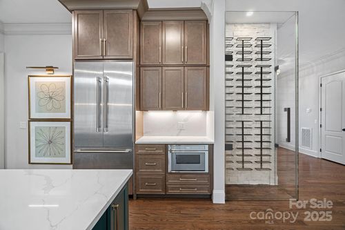 357 Magnolia St, Davidson, NC, 28036-6910 | Card Image