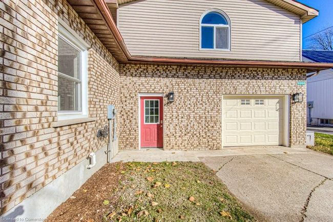 6998 St Patrick St, House other with 3 bedrooms, 2 bathrooms and 4 parking in Dublin ON | Image 5