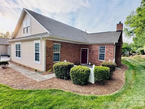 8035 Sultana Cir, Charlotte, NC, 28227-0988 | Card Image