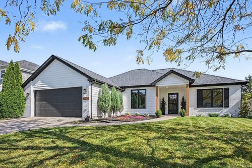 10934 Knollton Run, Fort Wayne, IN, 46818-8519 | Card Image