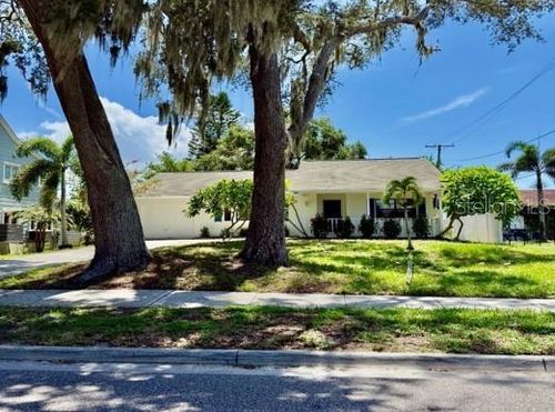 217 S Spring Blvd, TARPON SPRINGS, FL, 34689-3504 | Card Image