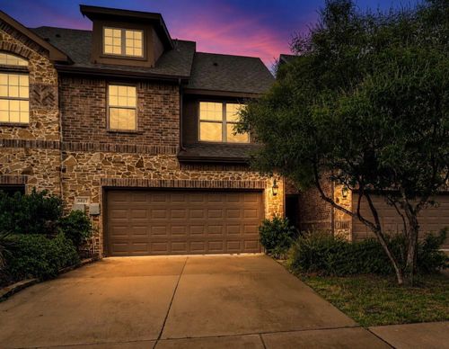 6817 Topaz Dr, Greenville, TX, 75402-8127 | Card Image